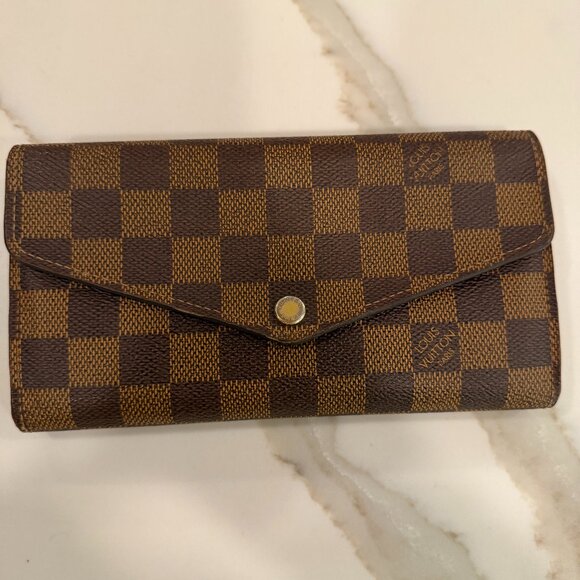 Louis Vuitton "Sarah" Wallet in Damier Ebene - Picture 1 of 14